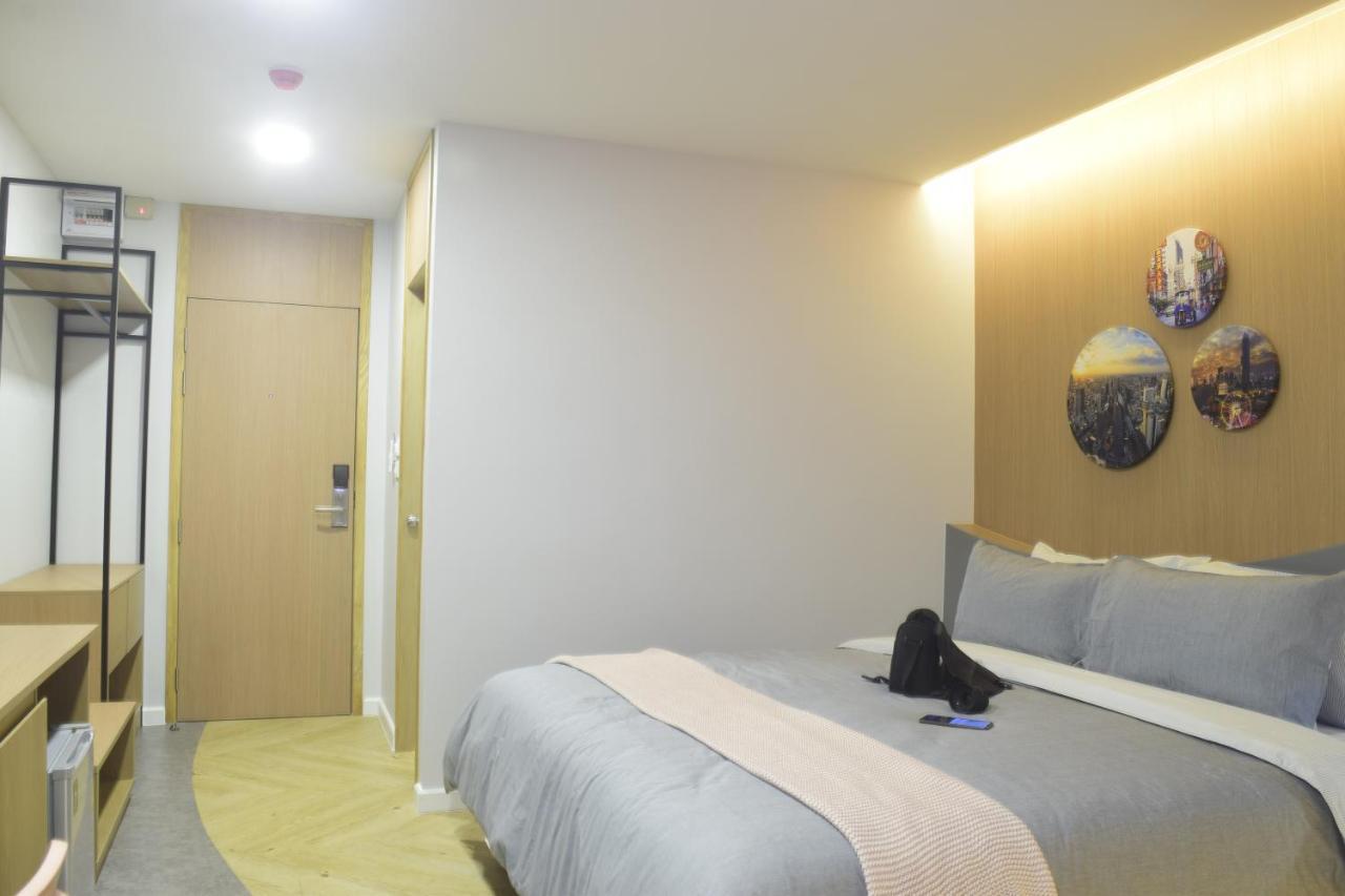 Rico Hotel Ratchadapisek 32 بانكوك المظهر الخارجي الصورة